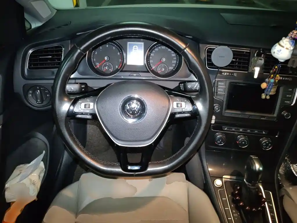 Volkswagen Golf — миниатюра 11