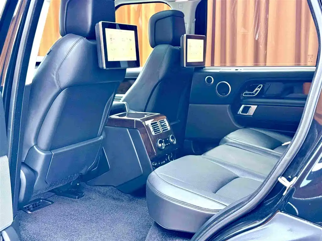 Land Rover Range Rover — миниатюра 8