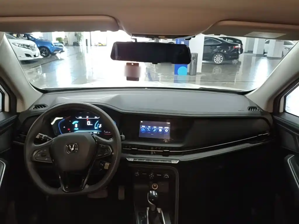 Changan CS15 — миниатюра 10