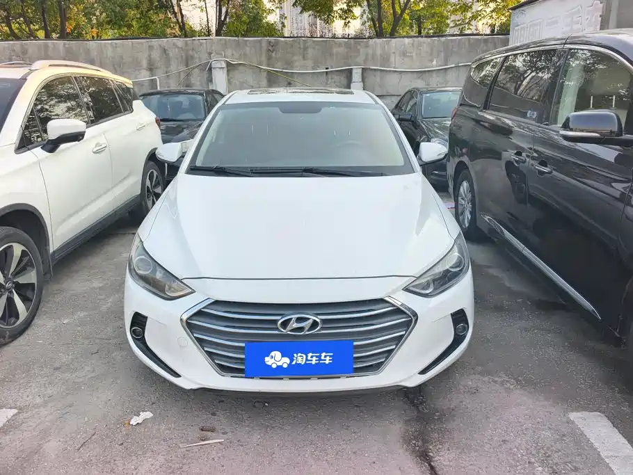 Hyundai Elantra — миниатюра 2