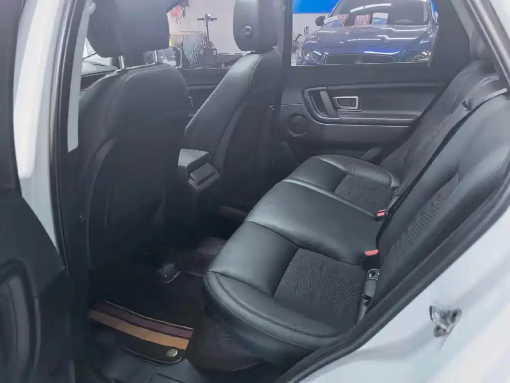 Land Rover Discovery Sport — миниатюра 8