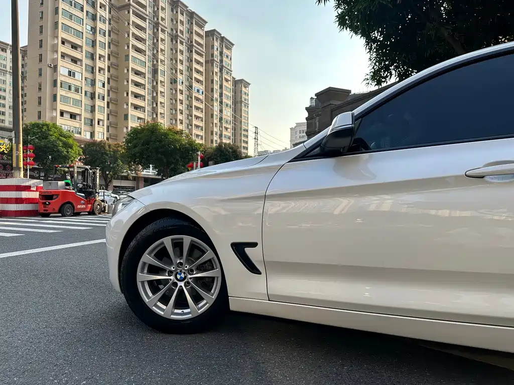 BMW 3 Series GT — миниатюра 4