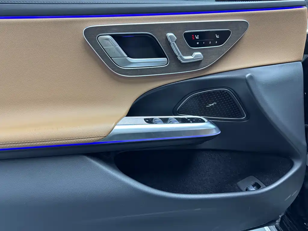 Mercedes-Benz E-Class E 2024 E 300 L Fashion