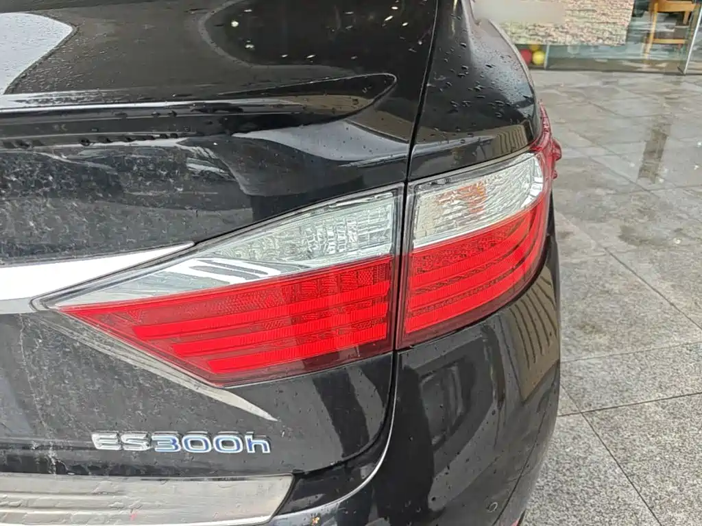 Lexus ES — миниатюра 8
