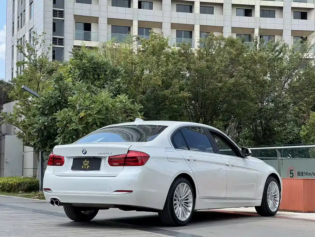 BMW 3 Series — миниатюра 4