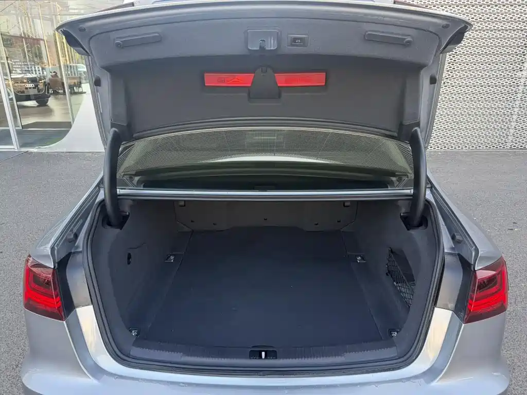 Audi A6L — миниатюра 4