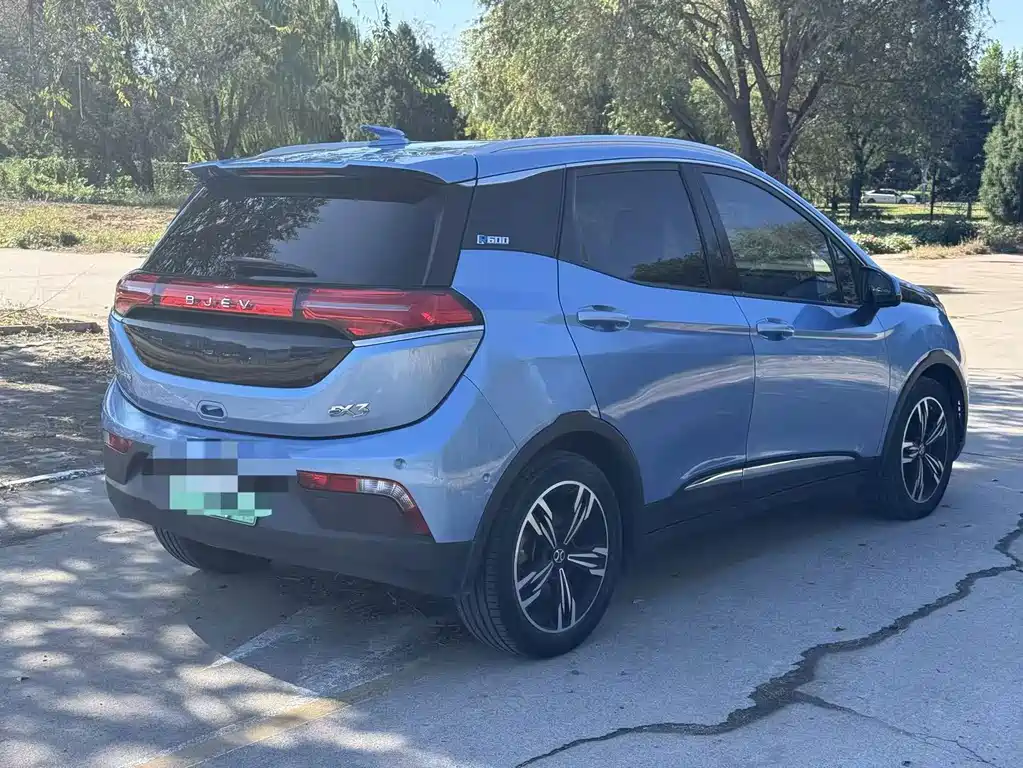 BAIC EX3 — миниатюра 7