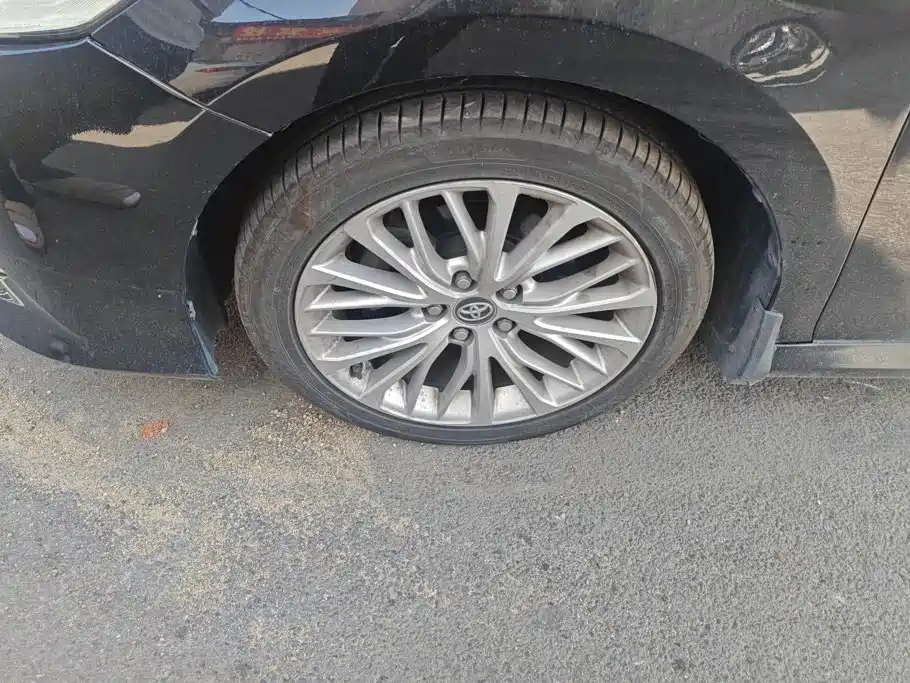 Toyota Camry — миниатюра 6