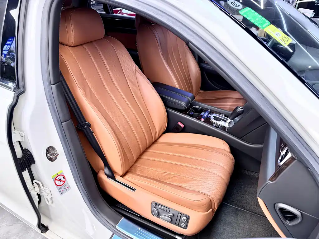 Bentley Flying Spur — миниатюра 14