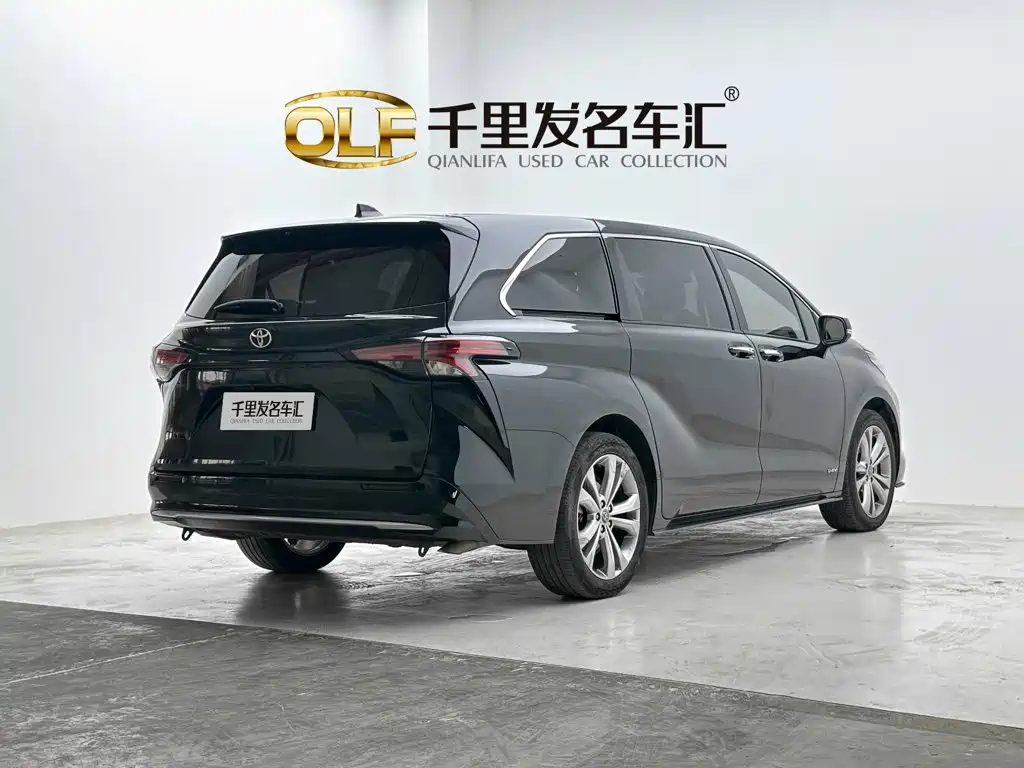 Toyota Sienna — миниатюра 5