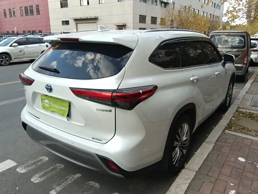 Toyota Highlander — миниатюра 7