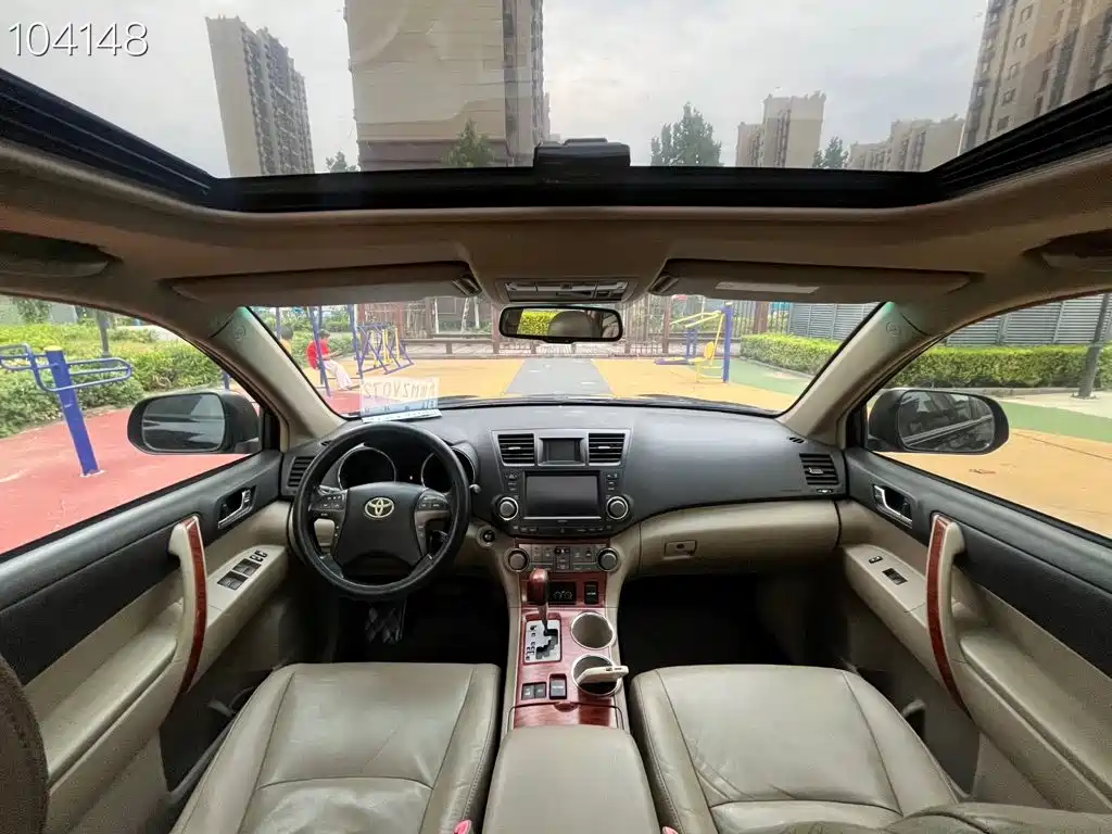 Toyota Highlander — миниатюра 9