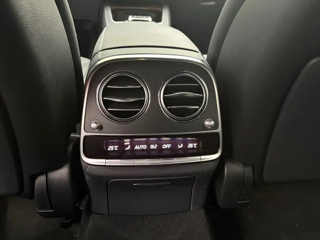 Mercedes-Benz S-Class — миниатюра 10