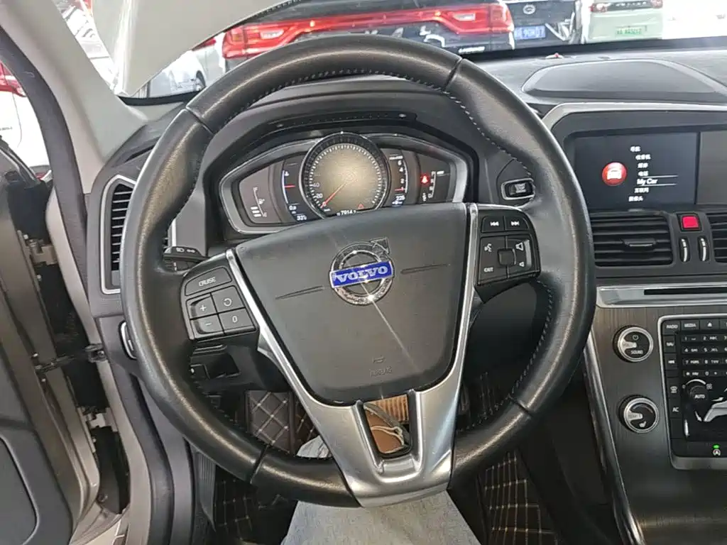 Volvo XC60 — миниатюра 11