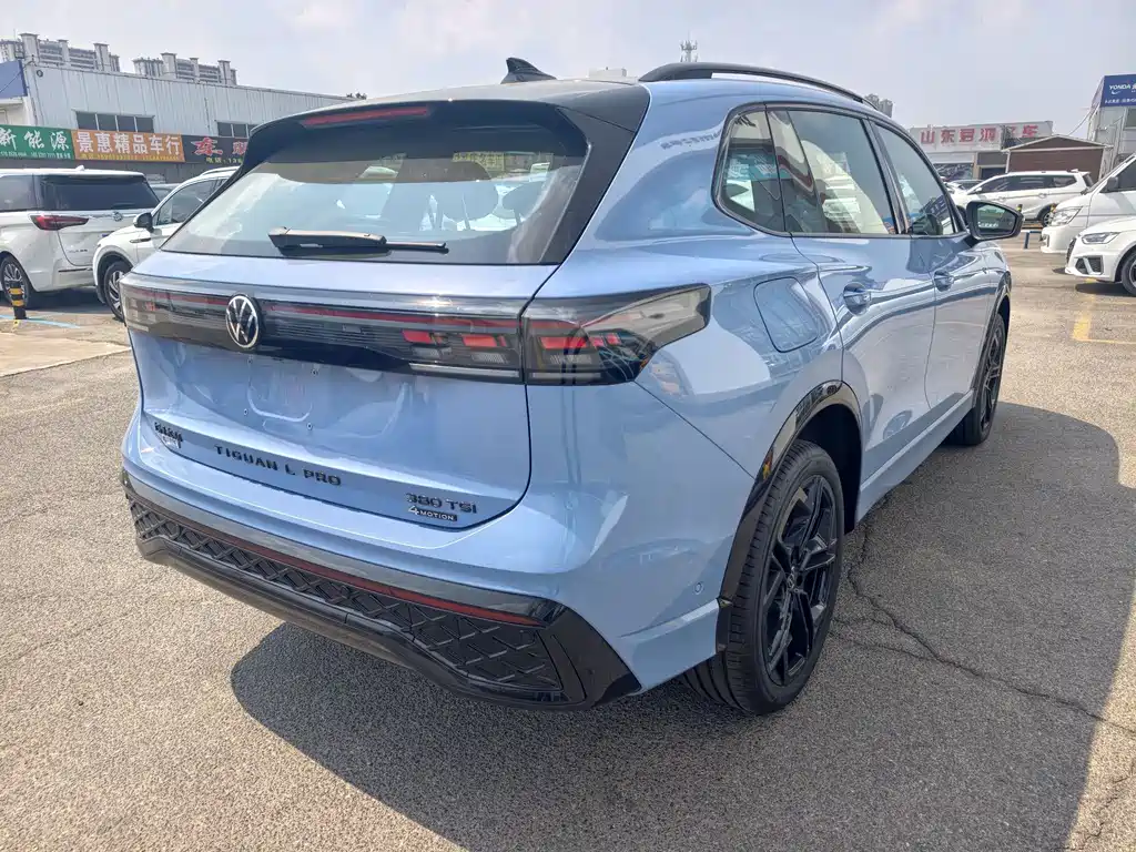 Volkswagen Tiguan L — миниатюра 4