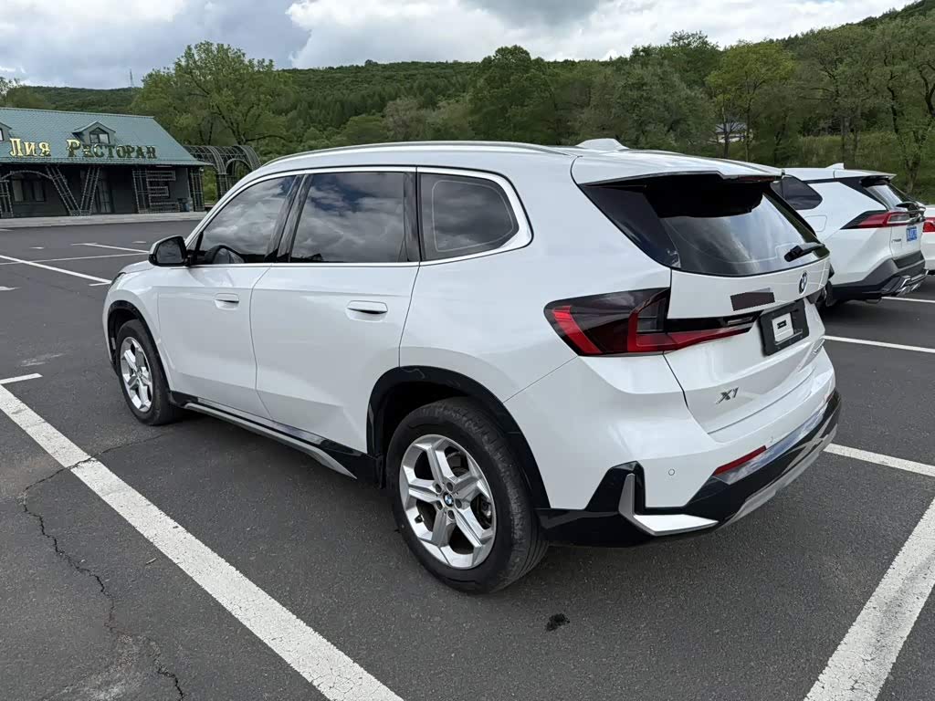 BMW X1 1.5 л 2023 г. Белый, пробег 27000 км
