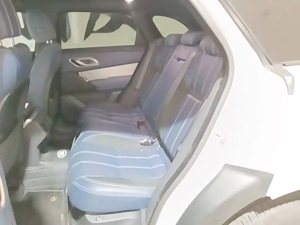 Land Rover Velar — миниатюра 17
