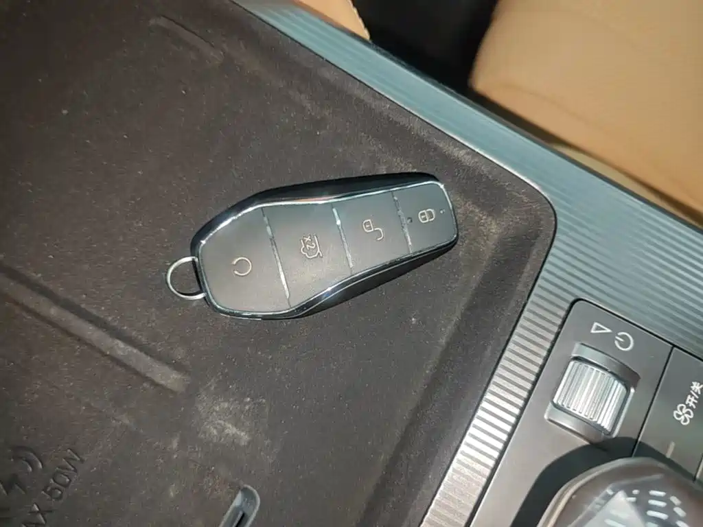 BYD L DM-i — миниатюра 9