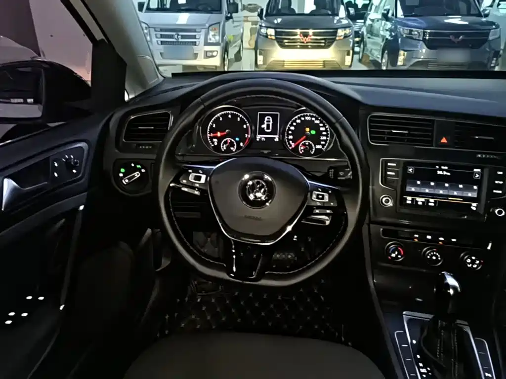 Volkswagen Golf — миниатюра 11