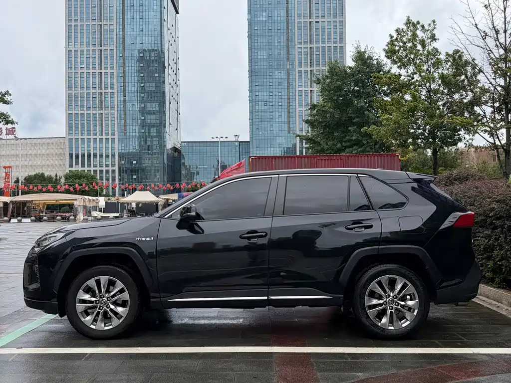 Toyota Wildlander — миниатюра 10