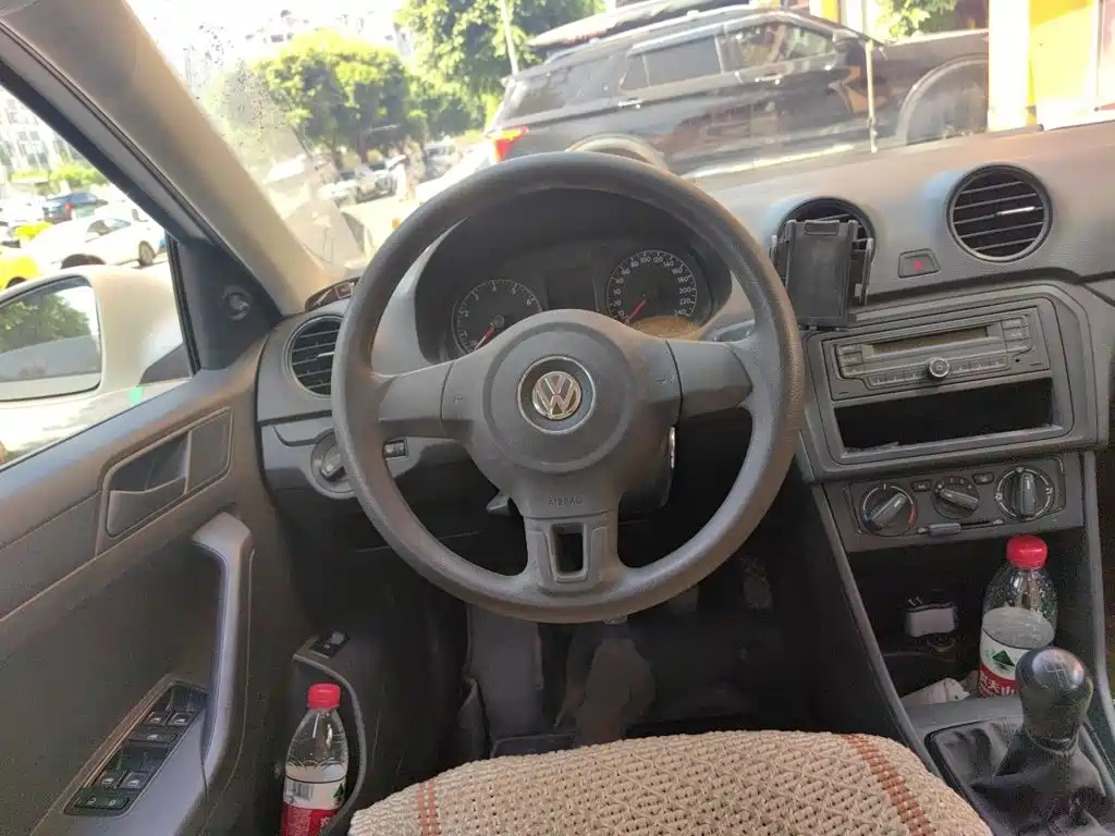 Volkswagen Jetta — миниатюра 6