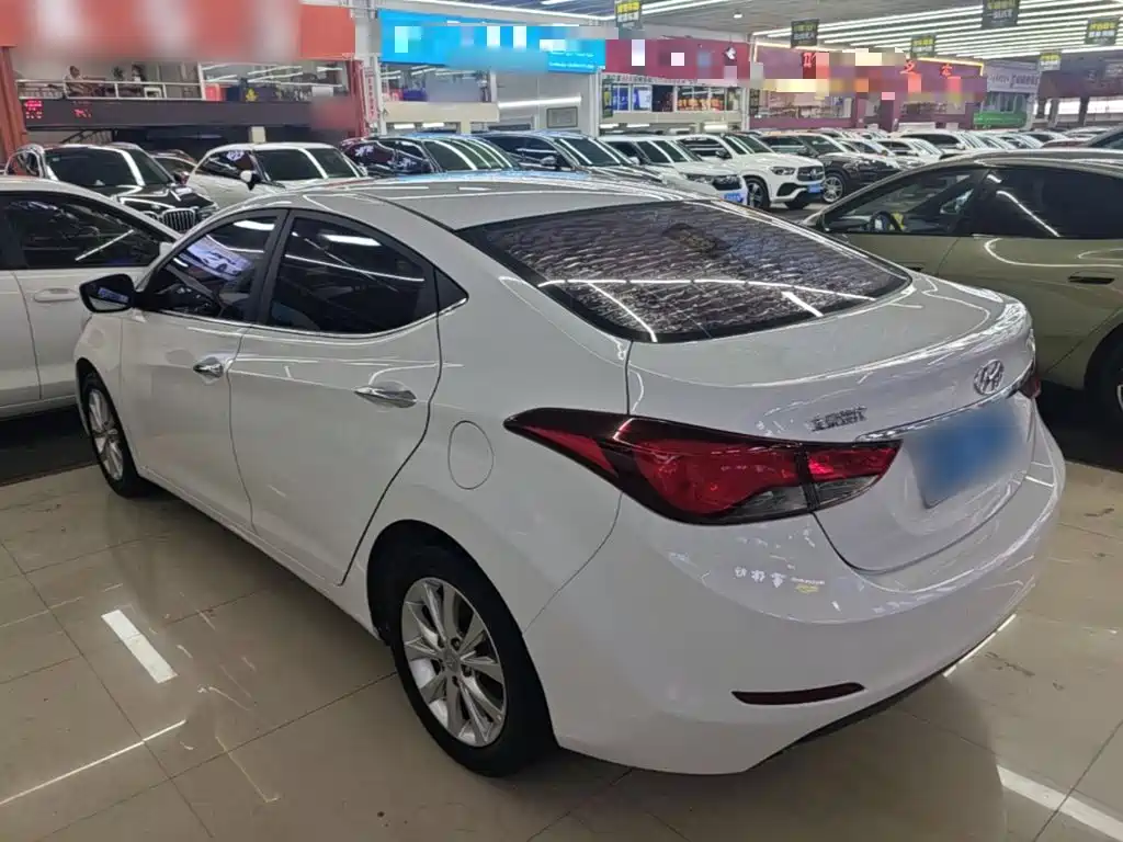 Hyundai Elantra Langdong — миниатюра 5