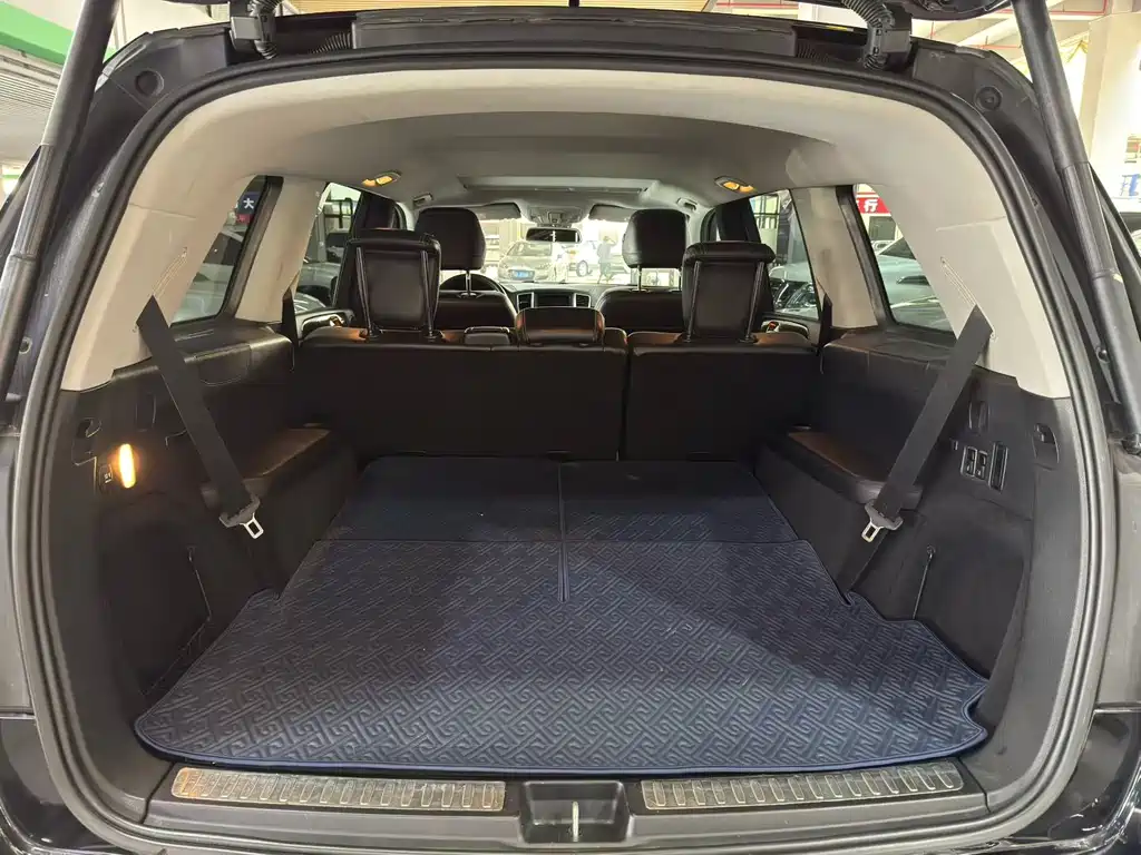 Mercedes-Benz GL-Class — миниатюра 9