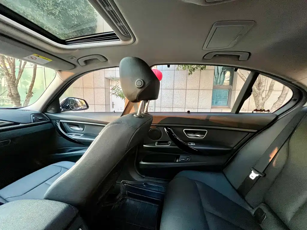 BMW 3 Series — миниатюра 19