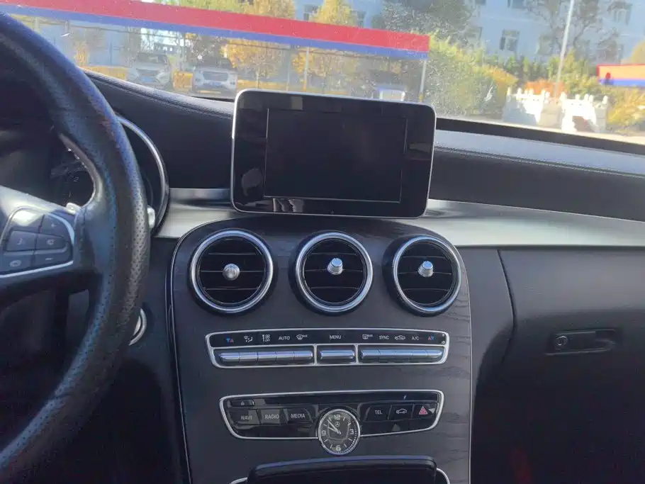 Mercedes-Benz C-Class — миниатюра 13