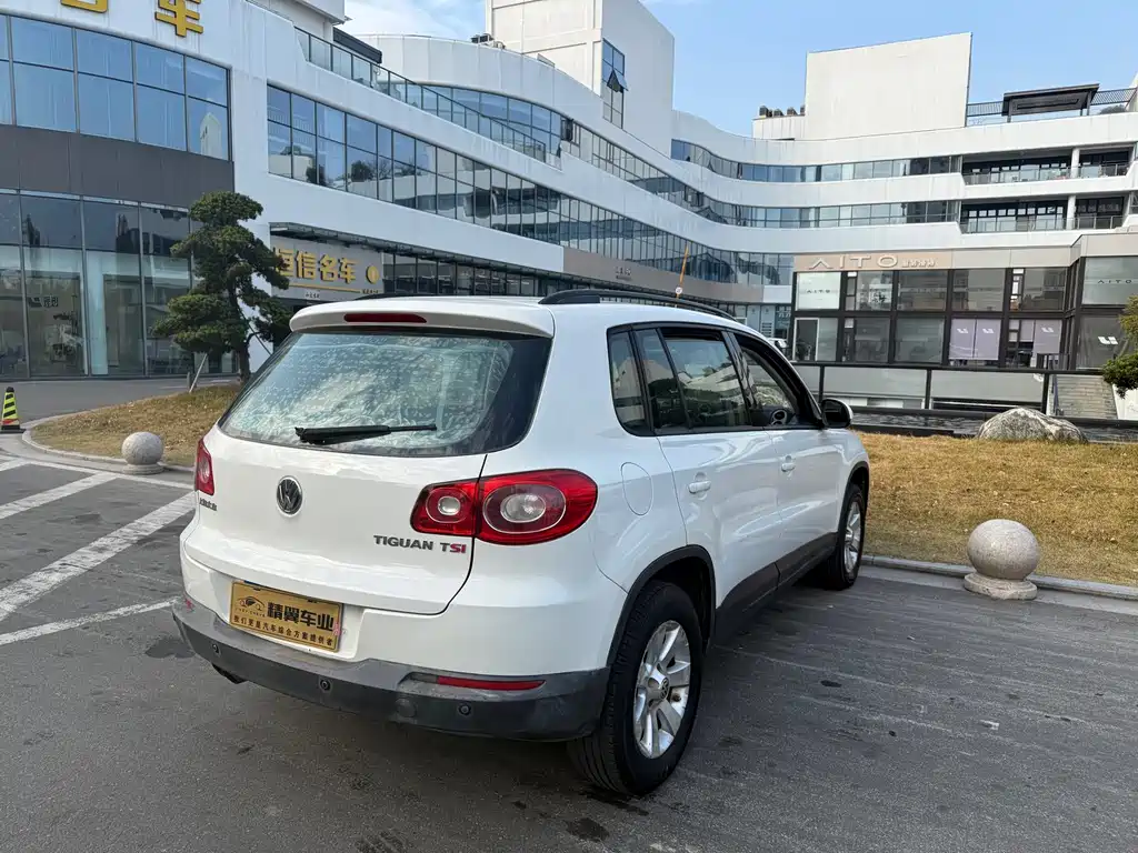 Volkswagen Tiguan 2012 1.8TSI AT