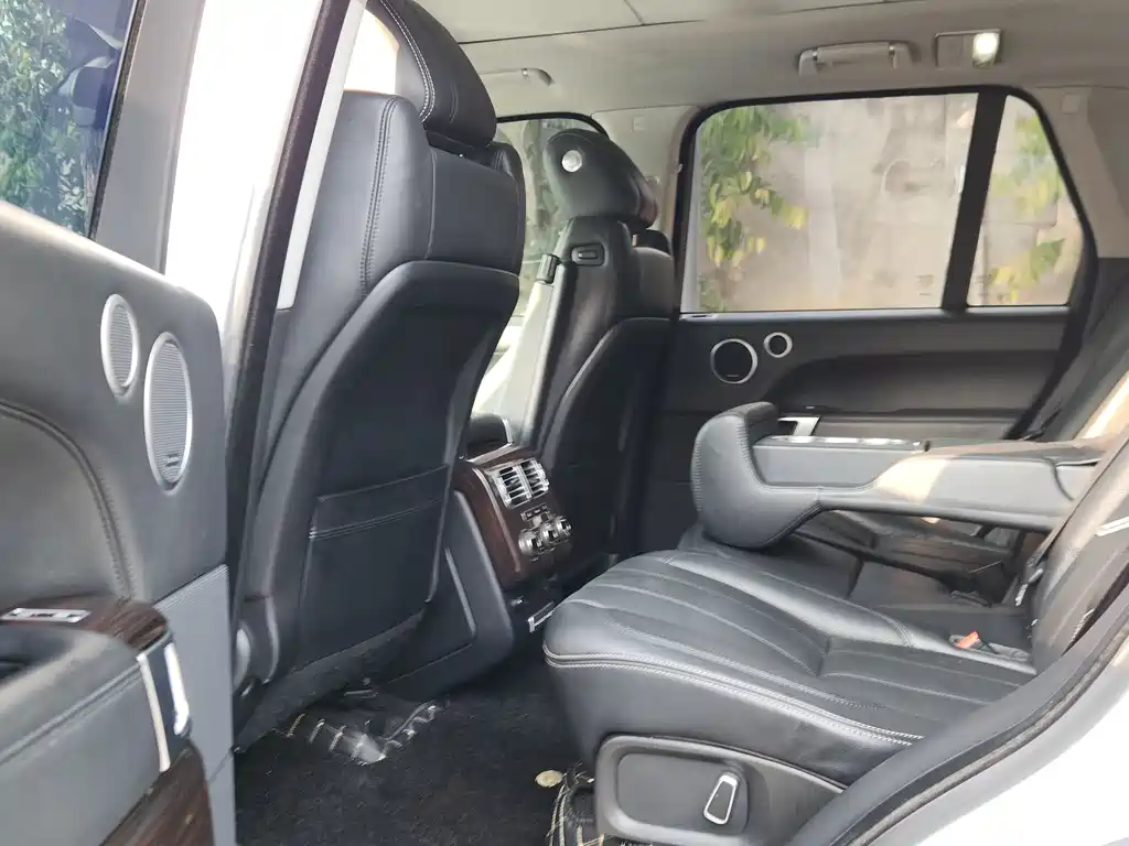 Land Rover Range Rover 2013 NA 5.0 V8 Vogue SE