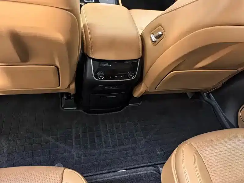 Li Auto Li ONE — миниатюра 12