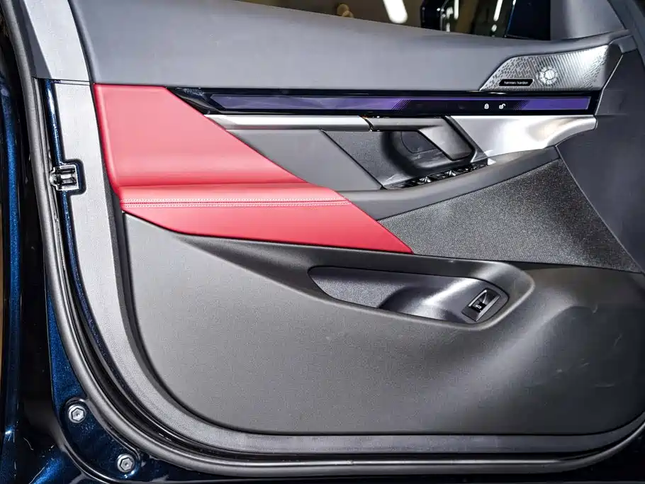 BMW 5 Series — миниатюра 16