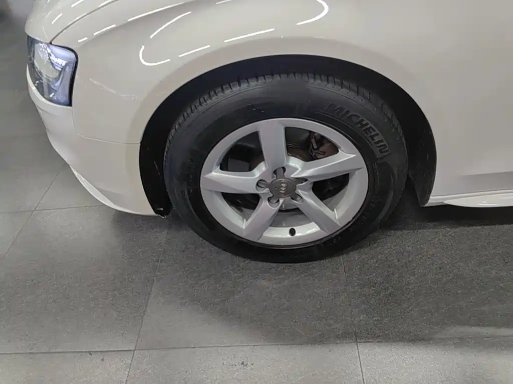 Audi A4L — миниатюра 23