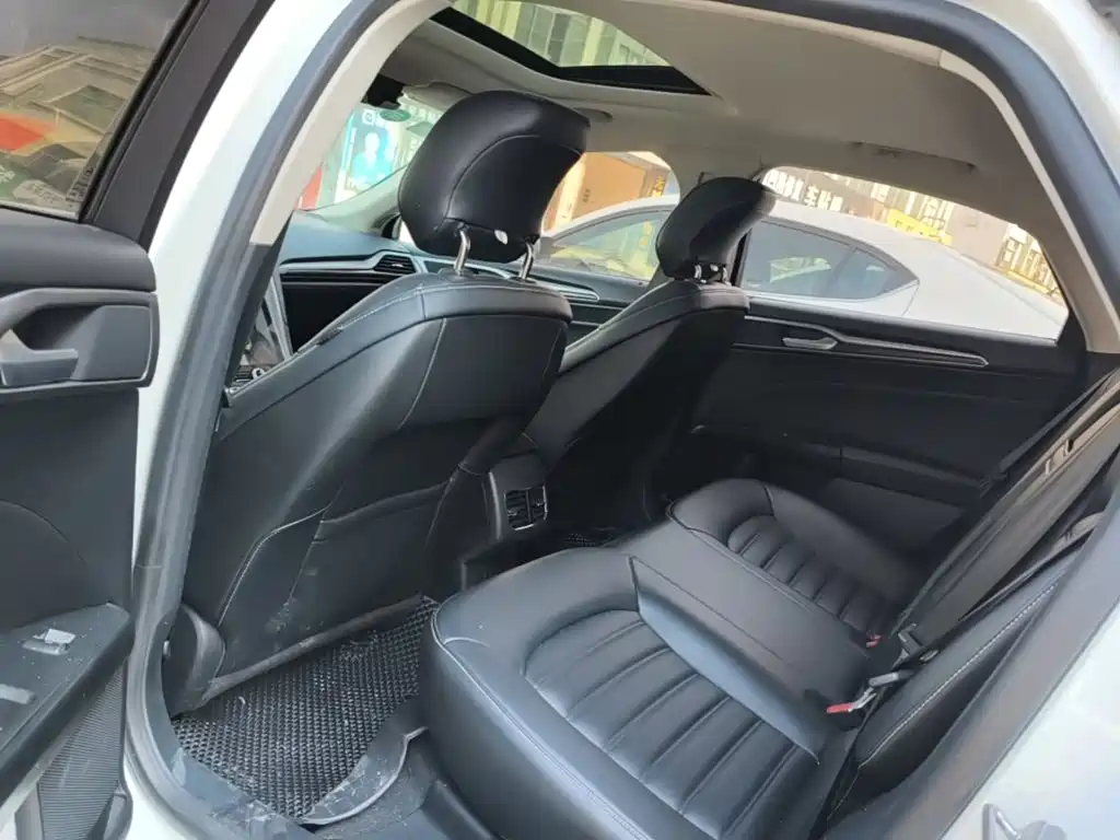 Ford Mondeo — миниатюра 17
