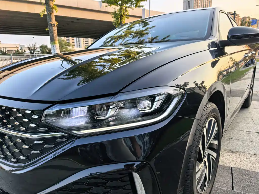 Volkswagen Lavida — миниатюра 4