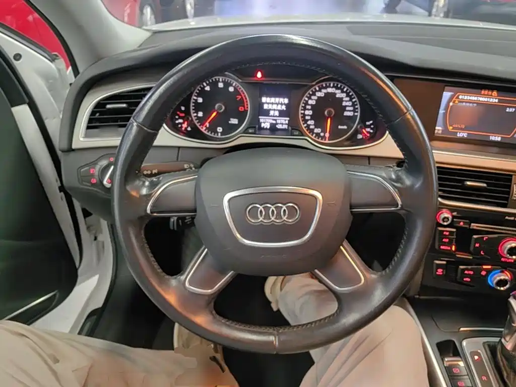 Audi A4L — миниатюра 11