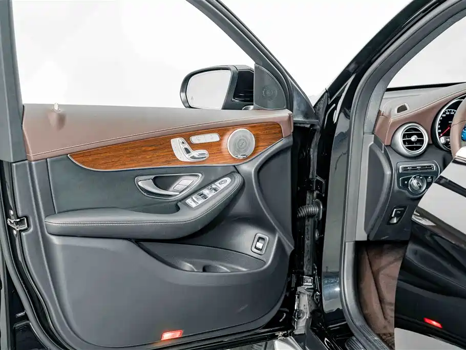 Mercedes-Benz GLC — миниатюра 15