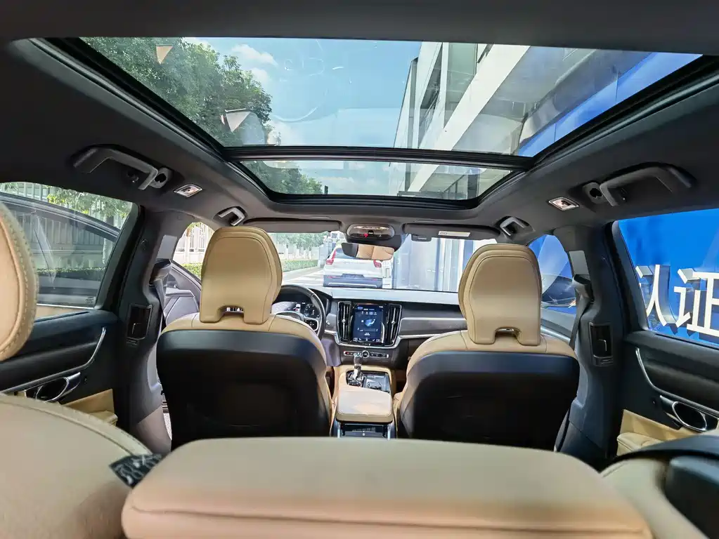 Volvo V90 — миниатюра 9