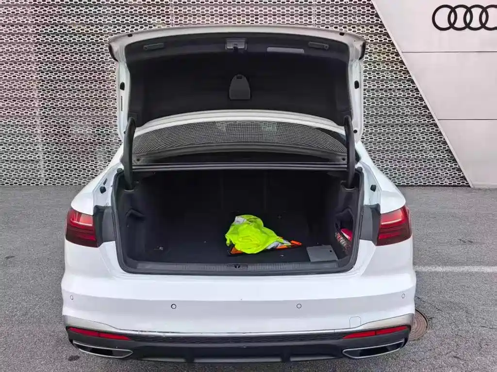 Audi A4L — миниатюра 6