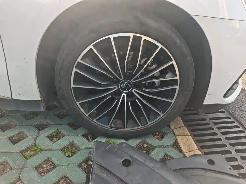 BYD Han — миниатюра 25