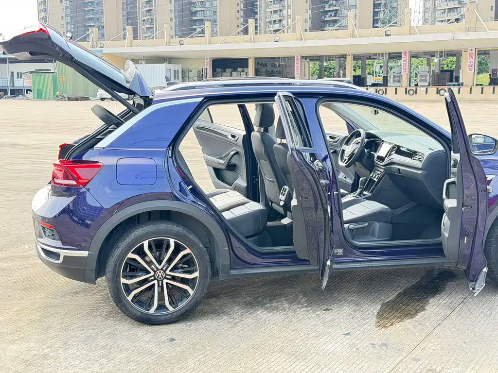 Volkswagen T-Roc — миниатюра 15