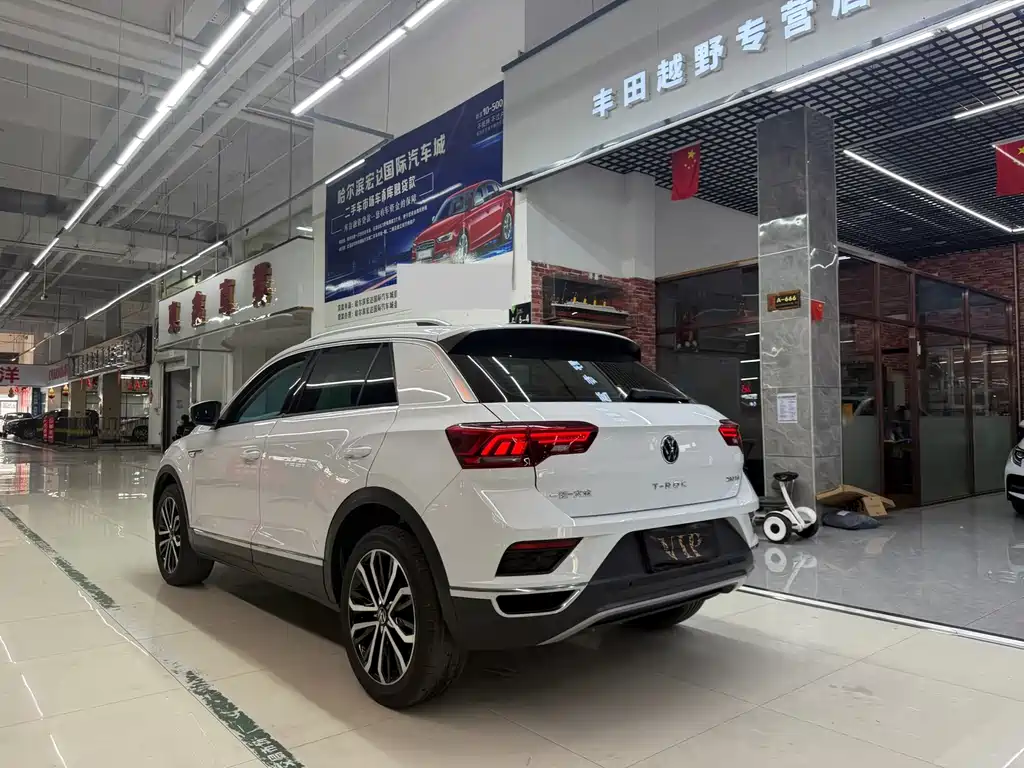 Volkswagen T-Roc — миниатюра 7