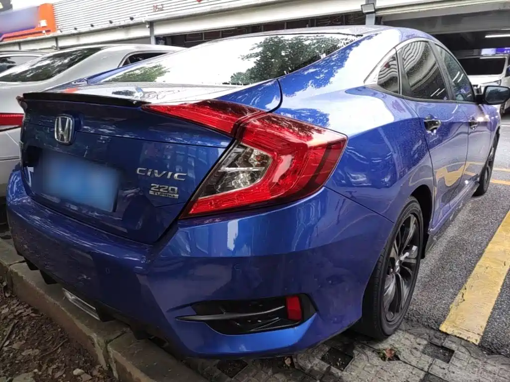 Honda Civic — миниатюра 7