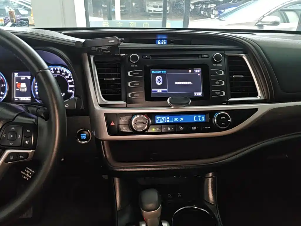 Toyota Highlander — миниатюра 13