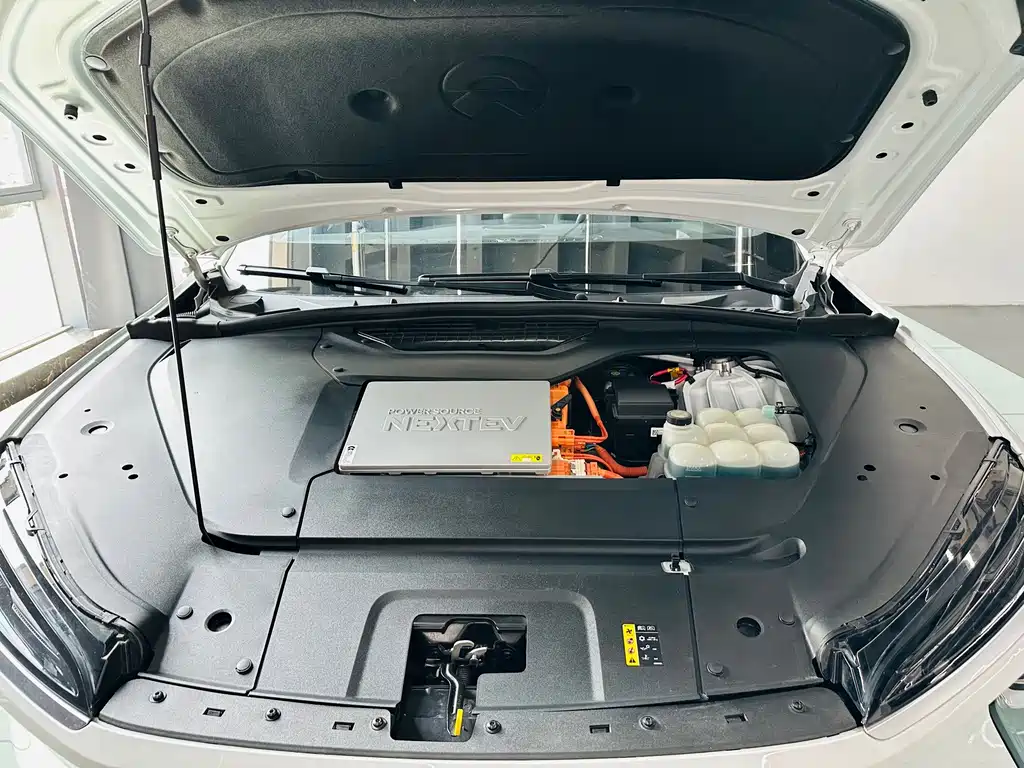 NIO EC6 — миниатюра 28