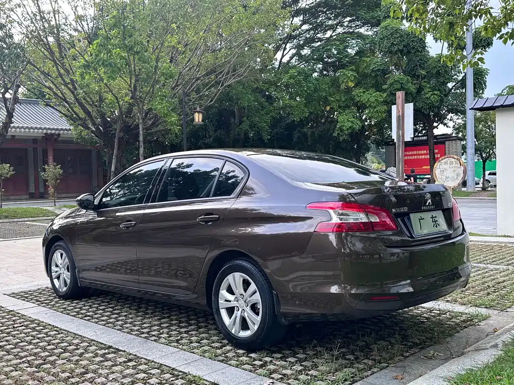 Peugeot 408 — миниатюра 9