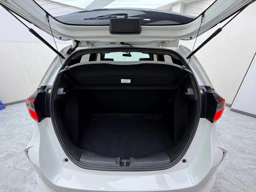 Honda Fit — миниатюра 18
