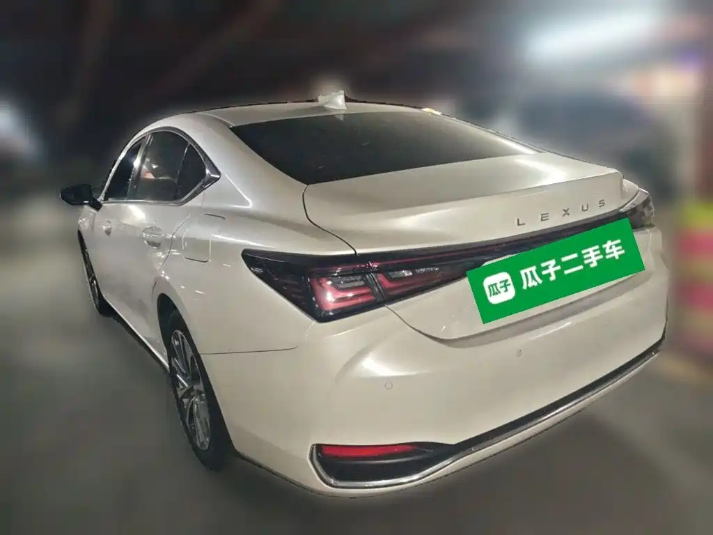 Lexus ES — миниатюра 4