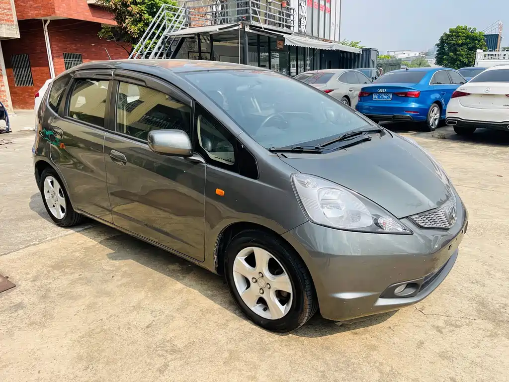Honda Fit — миниатюра 3